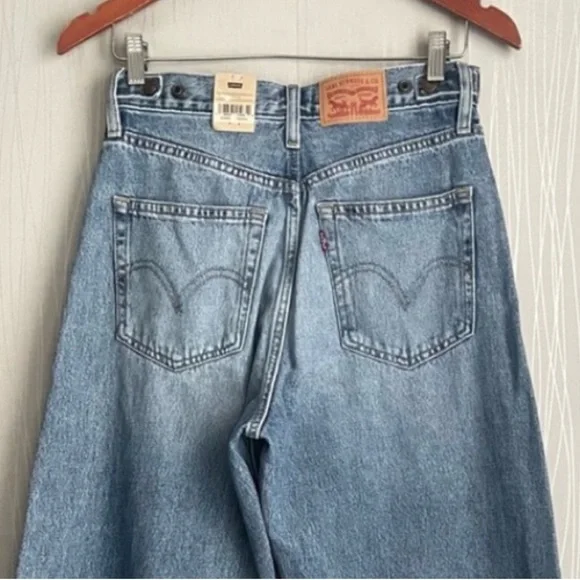 NWT Levi’s Cinch Barrel Jeans - Picture 11 of 16